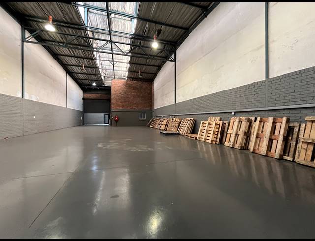 378M² WAREHOUSE TO LET IN SEBENZA